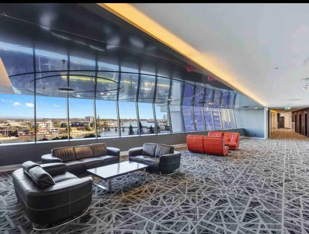 Circle On Cavil-Mantra-Fabulous View- Free Car Park- Spa-Central Location Gold Coast Hotel