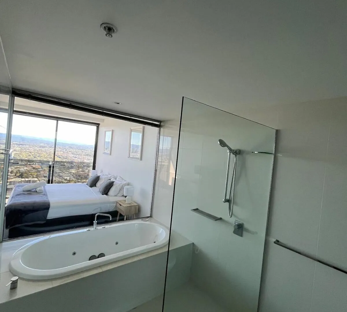 Circle On Cavil-Mantra-Fabulous View- Free Car Park- Spa-Central Location Gold Coast