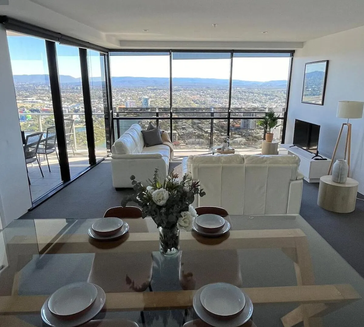 Hotel Circle On Cavil-Mantra-Fabulous View- Free Car Park- Spa-Central Location Gold Coast